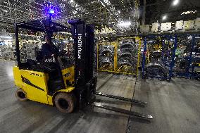 Production assembly line, hall, the millionth car type TUSCON, plant Hyundai Nosovice