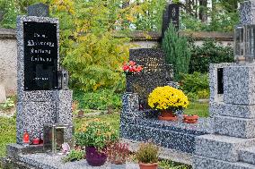 Karel Gott's family grave in Ujezd u Svateho Krize