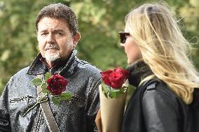 public ceremony to pay last respects to Karel Gott, Zofin Palace, fans, visitors, waiting