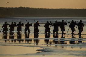 fishermen, fishing, fish, Rozmberk pond