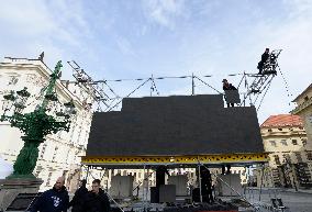 Karel Gott, mourning ceremony, large-scale screen, Hradcany square, Prague Castle