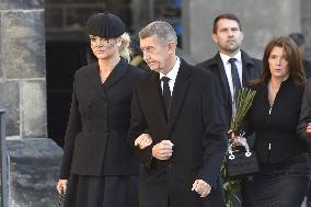 Andrej Babis, Monika Babisova, mourning ceremony, Karel Gott, Prague Castle