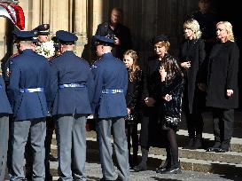 Nelly Sofie Gottova, Ivana Gottova, Charlotte Ella Gottova, Lucie Kovarikova, Dominika Gottova, mourning ceremony, Karel Gott, St Vitus Cathedral, Prague Castle