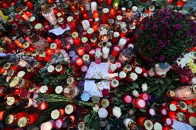 pious place in front of Karel Gott's house in Prague, Bertramka