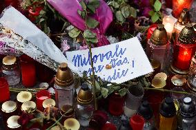 pious place in front of Karel Gott's house in Prague, Bertramka