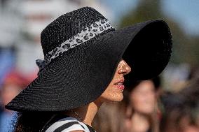 hat, woman, Grand Pardubice steeplechase