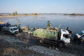 fishermen, fishing, fish, Zehunsky pond