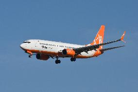 Airliner B737, SkyUp, Boeing, Pardubice, UR-SQG