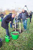Andrej Babis, oak tree planting, Zdenek Kiesenbauer