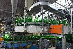 Production of glass bottles, company O-I