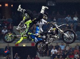 freestyle motocross riders