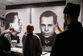 Exhibition Havel na Hrad, Story of 1989