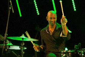 Drummer of LIZZ WRIGHT