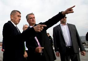 Andrej Babis, Roman Knap