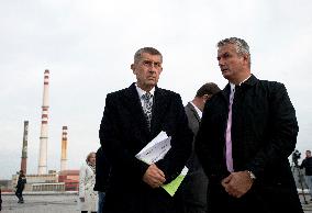 Andrej Babis, Roman Knap