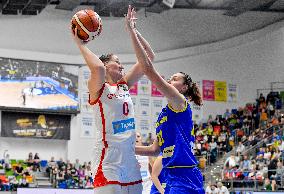 RENATA BREZINOVA, ADINA STOIEDIN