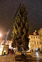 Prague Christmas tree, Old Town Square, installation