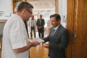 Doctor Saif Al Yaarubi, Marek Svoboda