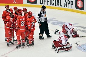 Igor Brikun, Yevgeni Nogachyov, Trinec players celebrate goal