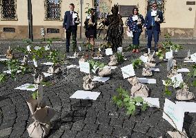 Friends of the Earth movement handed a petition for forests salvation to Czech MPs