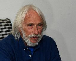 Pierre Richard in Prague, wine