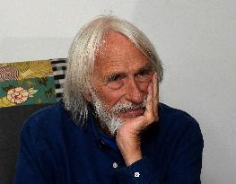 Pierre Richard in Prague, wine