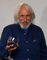 Pierre Richard in Prague, wine