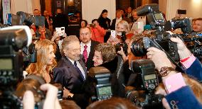 Karel Gott, Ivana Gottova, journalists