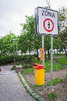 Celakovskeho sady, segway, sign, ban, ZONE, public trash can, garbage bin
