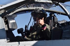 NATO Days 2019, Bell UH-1Y Venom utility helicopter, cockpit, pilot, gesture