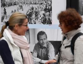 The Byli jsme pri tom (We Were There) street exhibition presents unpublished Velvet Revolution images