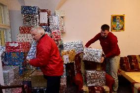 Christmas packages for children from Ukraine