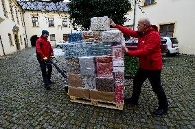 Christmas packages for children from Ukraine