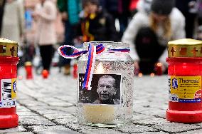 Candle for Vaclav Havel, Jungmann Square, Prague