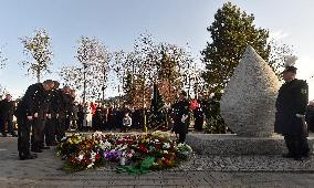 Memorial to 13 miners killed by methane blast unveiled