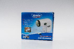 Lint remover, Includes cleaning brush