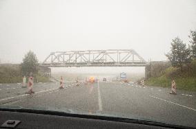 thick, heavy, dense fog, winter, European route E55, D3 motorway, steel truss railway bridge