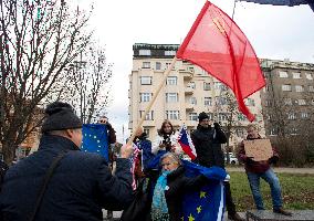 Supporters and opponents of Konev statue verbally clash in Prague