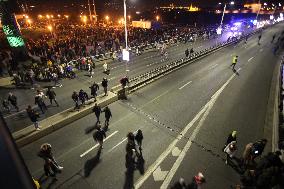 Thousands watch New Year firework staged by Prague group