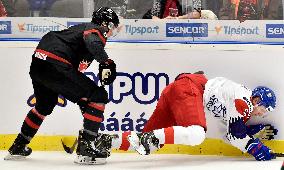 Liam Foudy, Karel Klikorka