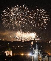 Thousands watch New Year firework staged by Prague group