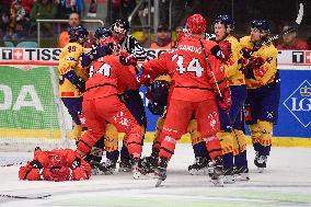 Hockey players, Mountfield Hradec Kralove - Djurgaarden IF, fight