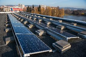 Pisek bus station, energy self-sufficient building