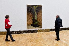 exhibition The Duck of Belgian painter Michael Borremans