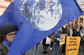 A demonstration to express solidarity with victims of fires in Australia, warn of climate policy, protection