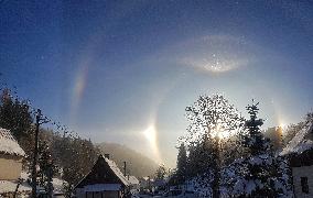 a double halo, atmospheric optical phenomenon