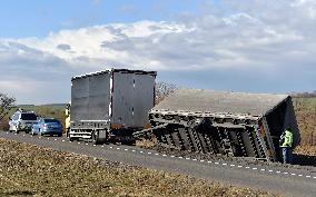 storm Ciara (Sabine), damage, truck, trailer