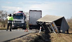 storm Ciara (Sabine), damage, truck, trailer