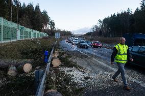 storm Ciara (Sabine), damage, fallen tree, D3 motorway