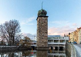 Sitkovska vodarna, water, tower, waterworks, Masarykovo nabrezi, Manes, Prague, city, town, building